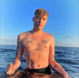 Meet your Posher, Dann